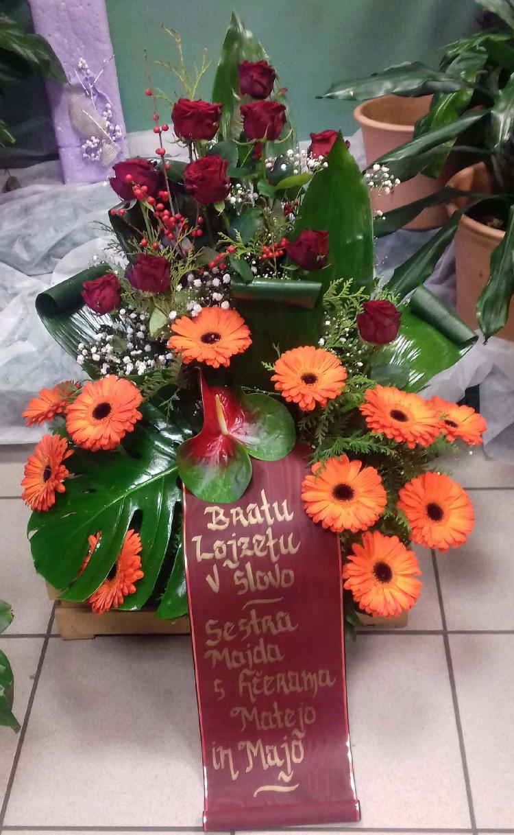 01727896902orange-aranžma.jpg-rosa-vita.si